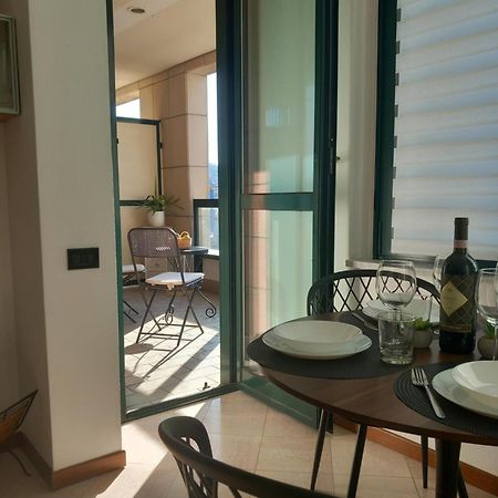 Апартаменти Bilocale Con Terrazzo E Box Auto Su Richiesta Комо Екстер'єр фото