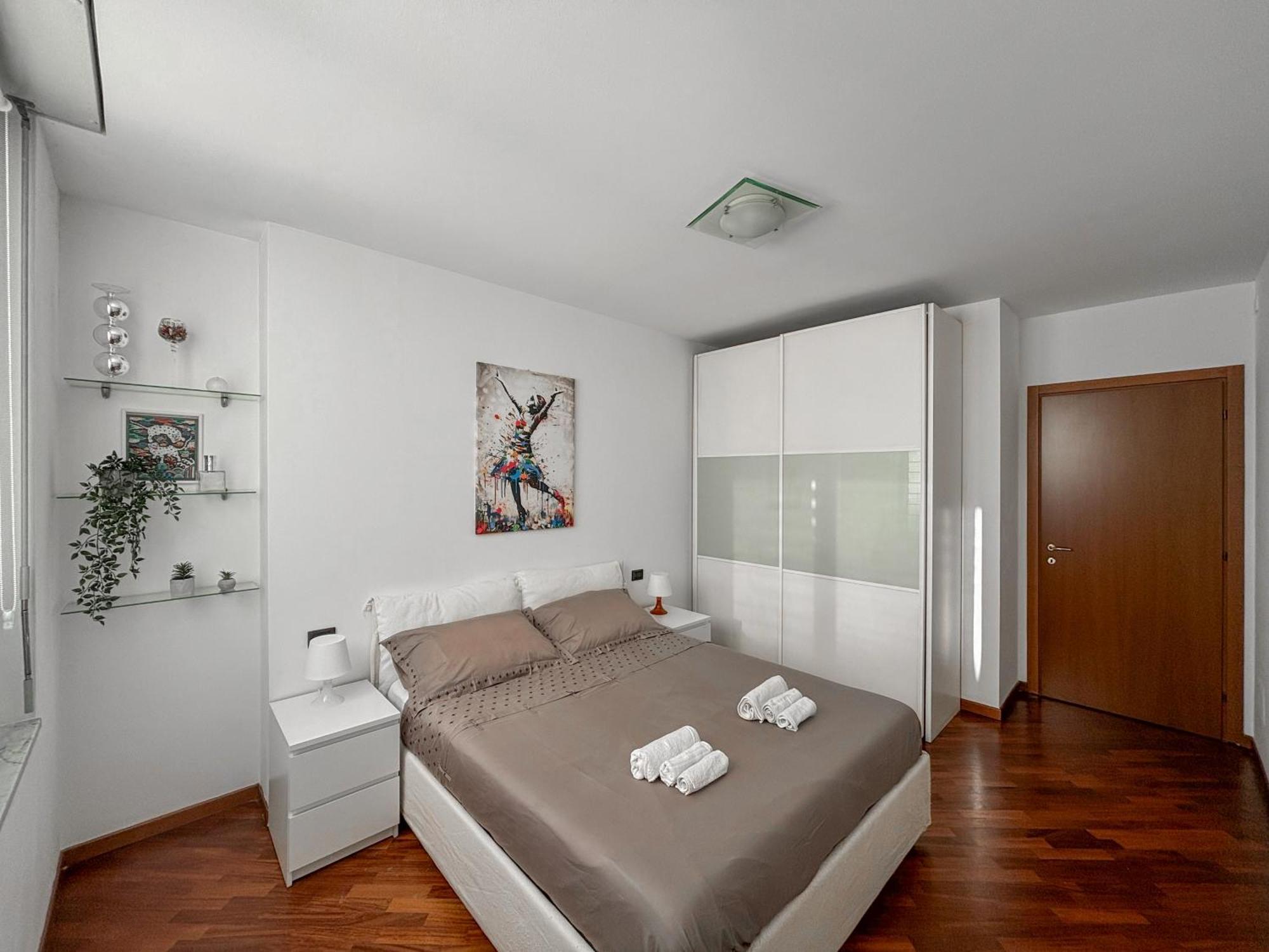 Апартаменти Bilocale Con Terrazzo E Box Auto Su Richiesta Комо Екстер'єр фото