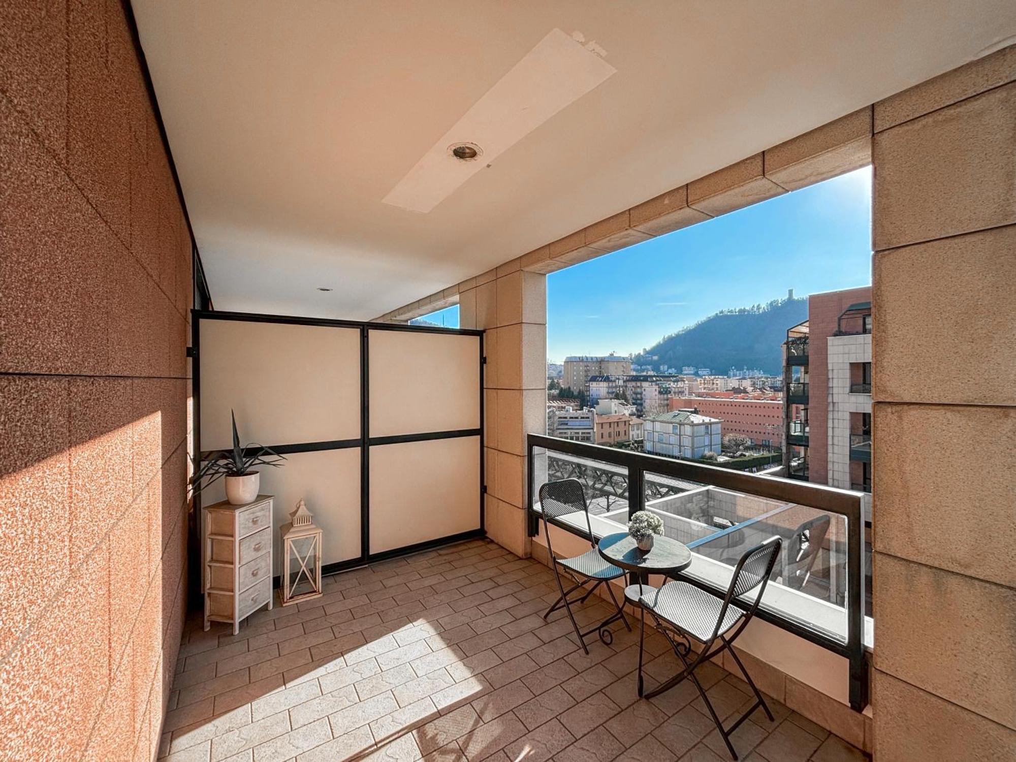 Апартаменти Bilocale Con Terrazzo E Box Auto Su Richiesta Комо Екстер'єр фото