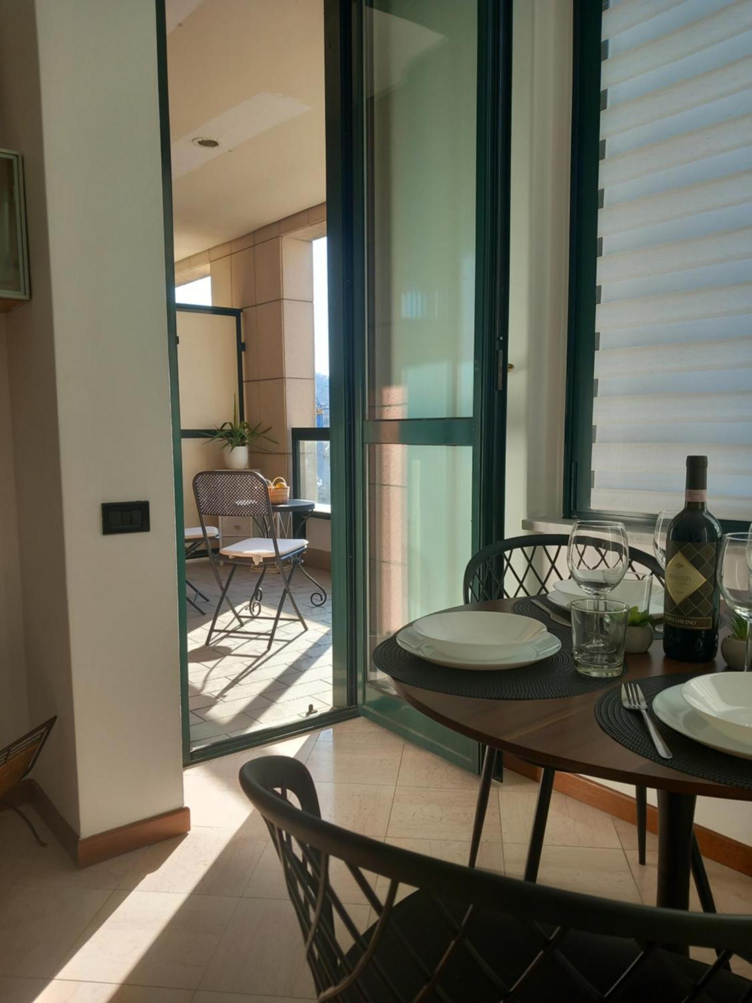 Апартаменти Bilocale Con Terrazzo E Box Auto Su Richiesta Комо Екстер'єр фото